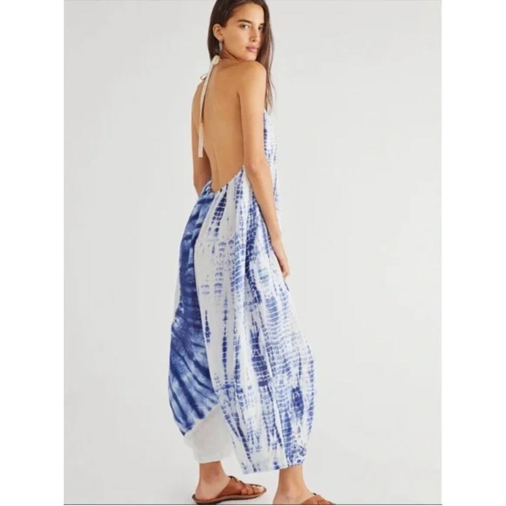 FREE PEOPLE Moody Blues Blue and White Tie Dye Balloon Leg Jumpsuit extra Small
